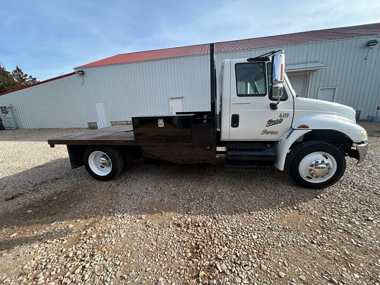 2007-international-durastar-4300-image-26