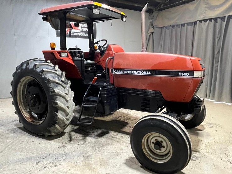 case-ih-5140-image-7