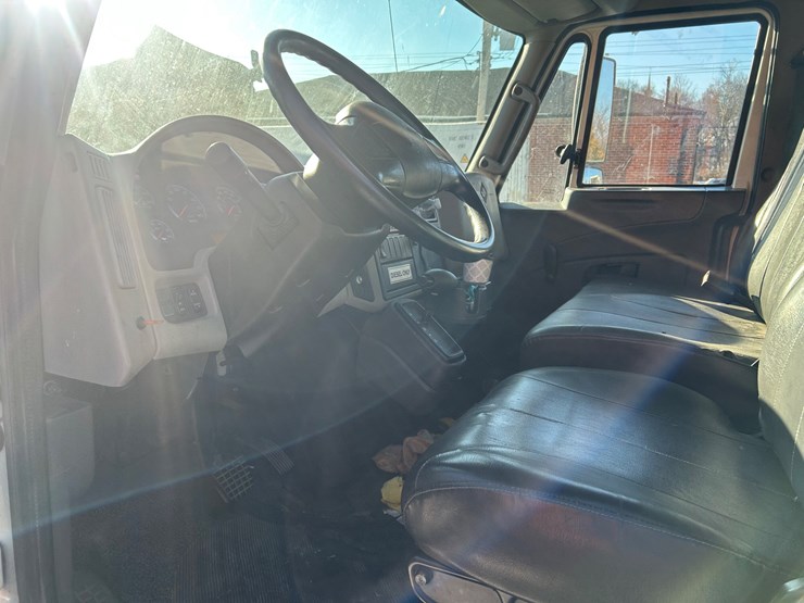 2013-international-durastar-4300-image-60