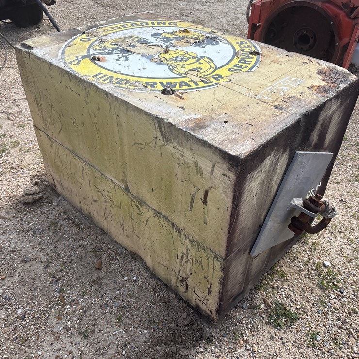 #1613 • SQUARE WEIGHT WITH LIFTING EYE