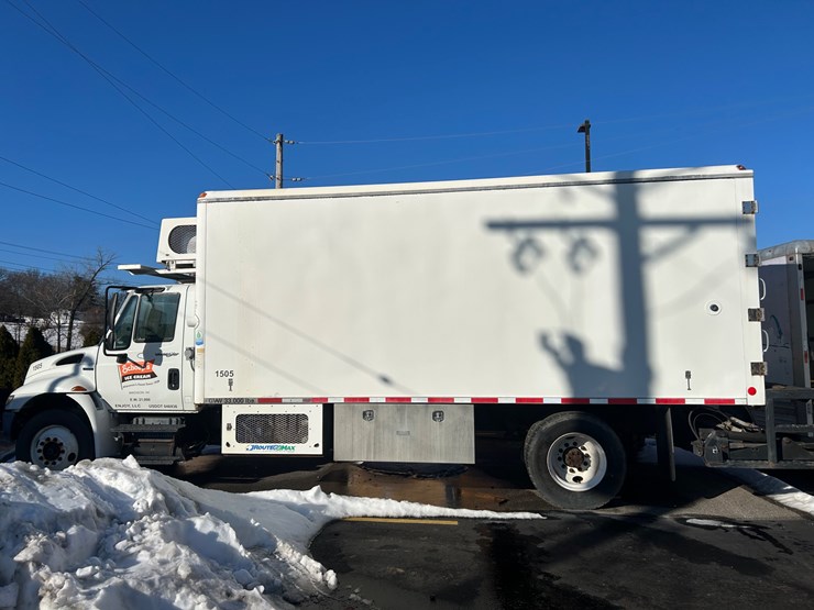 2010-international-durastar-4300-image-3