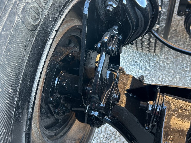 2015-peterbilt-567-image-79