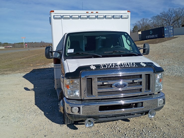 2009-ford-e450-image-17