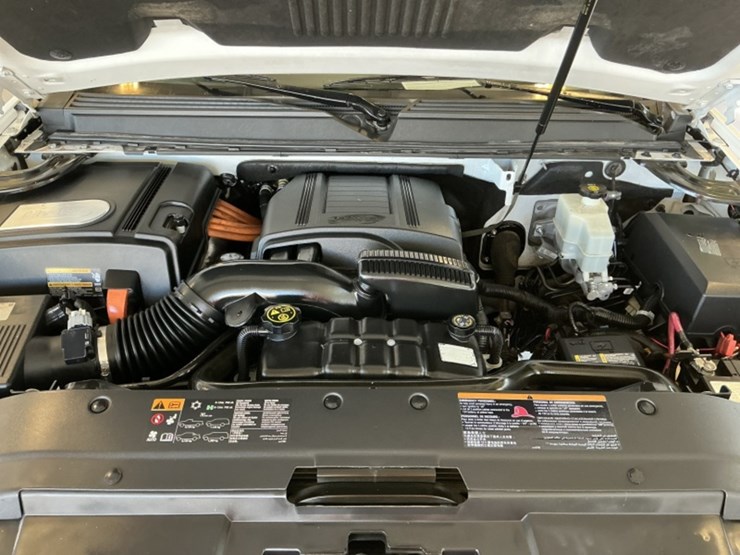 2013-chevrolet-tahoe-image-11