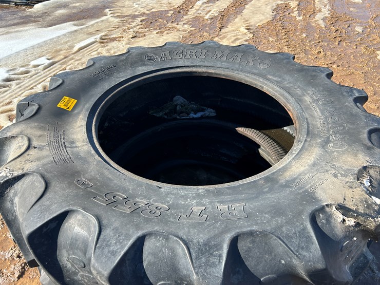#37271-•-lot-of-(2)-agri-max-420/85r30-tractor-tires-image-2