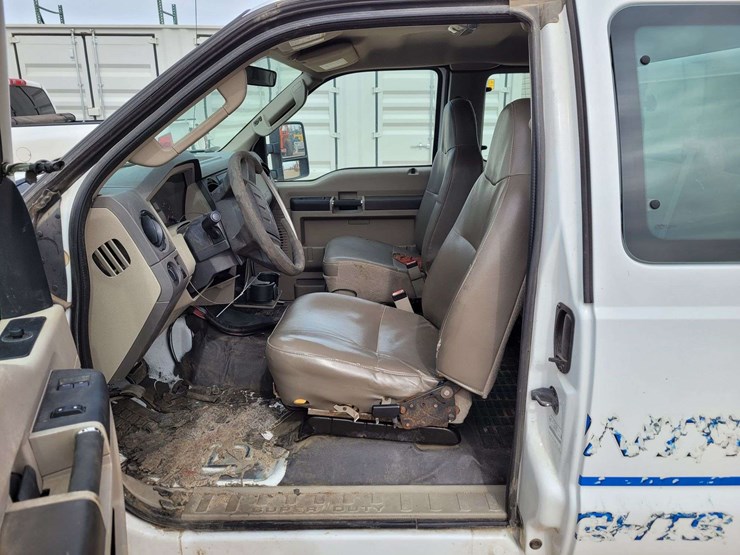 2008-ford-f250-image-17