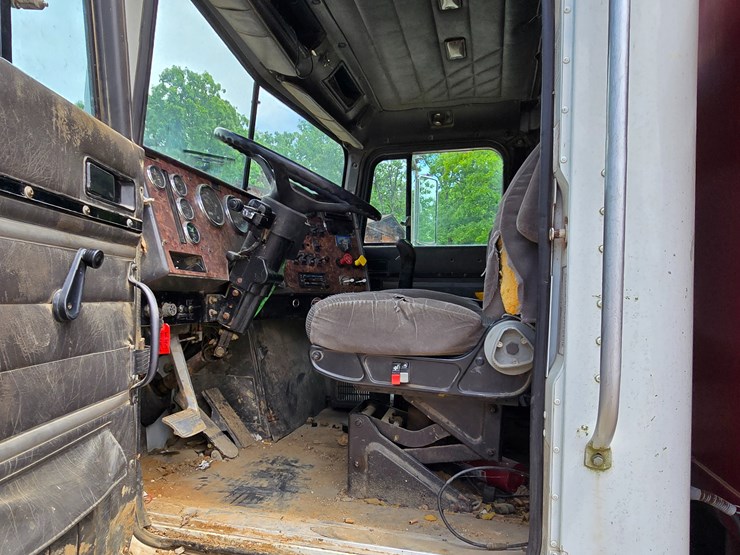 1994-mack-ch613-image-61