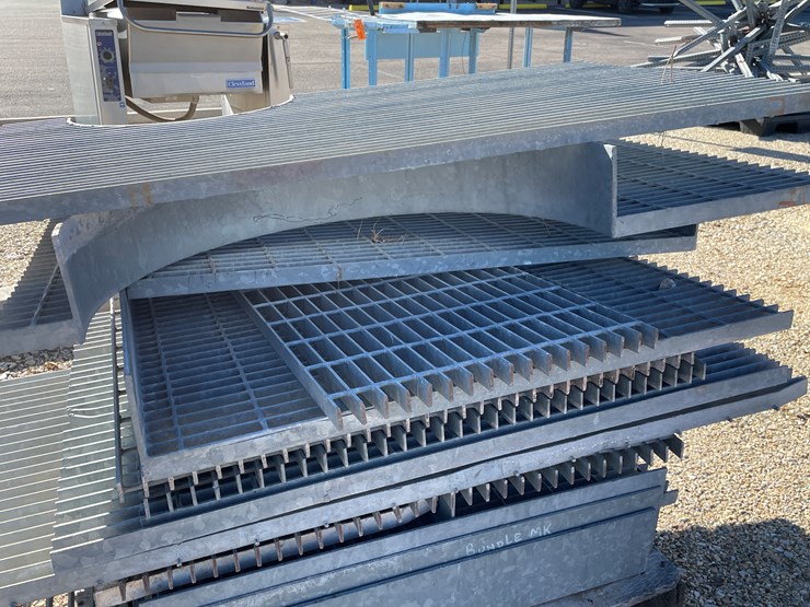 #3133-•-floor-grates-image-14