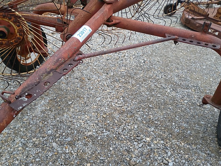 massey-ferguson-39-image-10