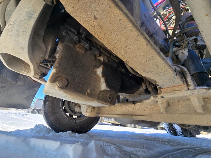 1995-freightliner-fld120-image-51