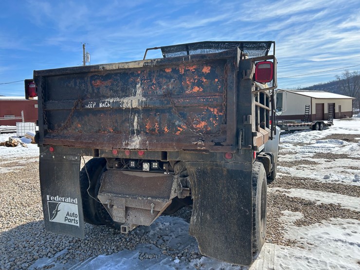 1984-ford-f700-image-13