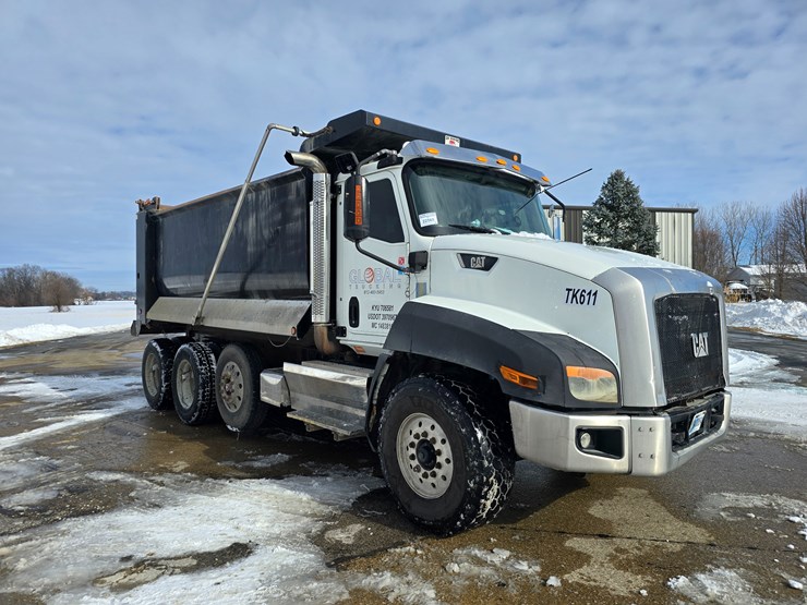 2012-caterpillar-660-image-23