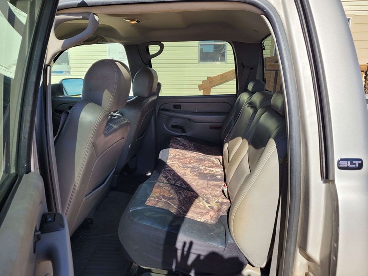 2005-gmc-sierra-2500-image-7