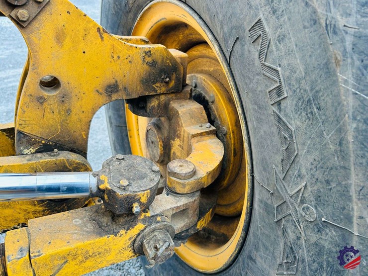 2003-volvo-g710b-image-10