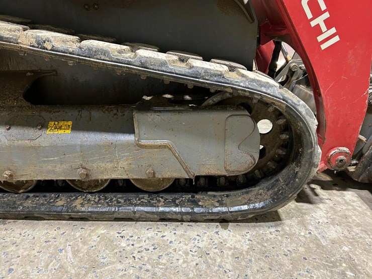 2022-takeuchi-tl8r2-image-15