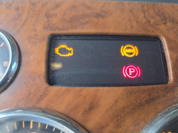 2007-peterbilt-379-image-74