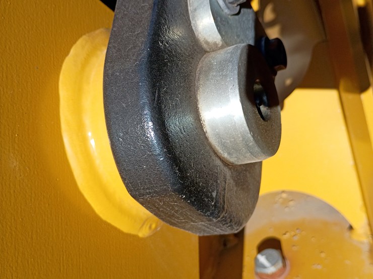 2023-caterpillar-910-image-60