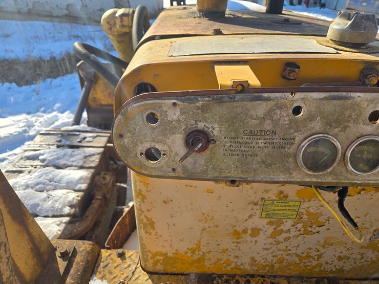 caterpillar-d6b-image-42