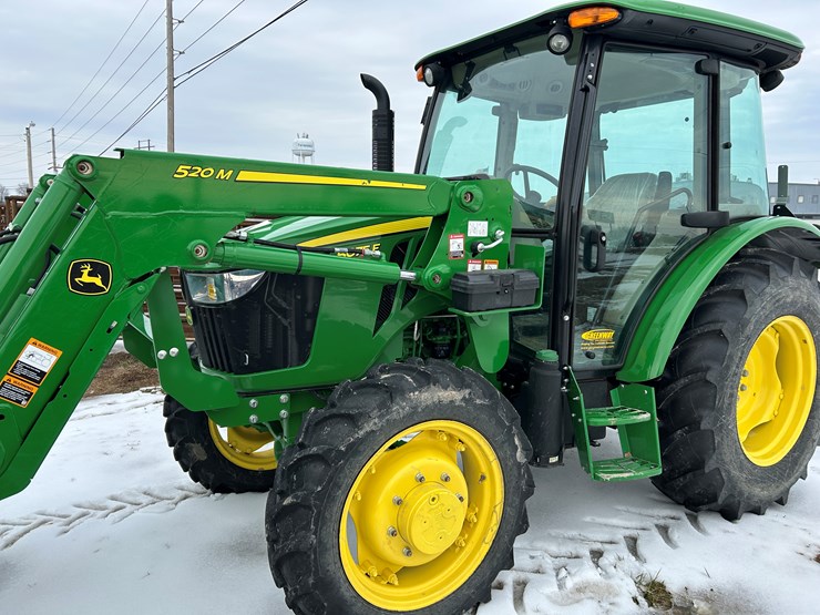 2019-john-deere-5075e-image-1