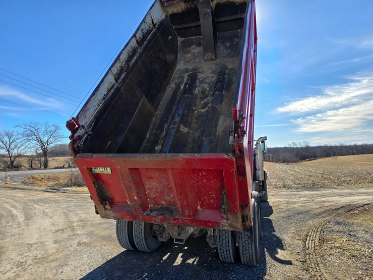 1998-mack-rd688s-image-45