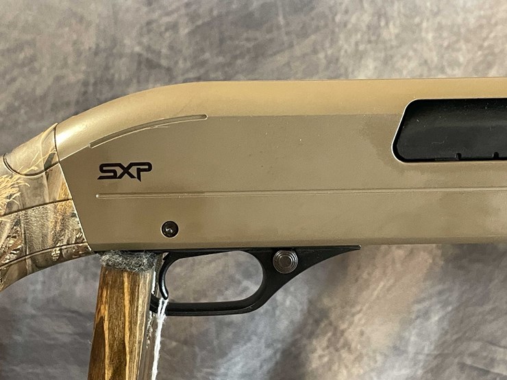 #2326-•-winchester-sxp-12-ga.-pump-action-shotgun,-sn:-12azp21129-image-17