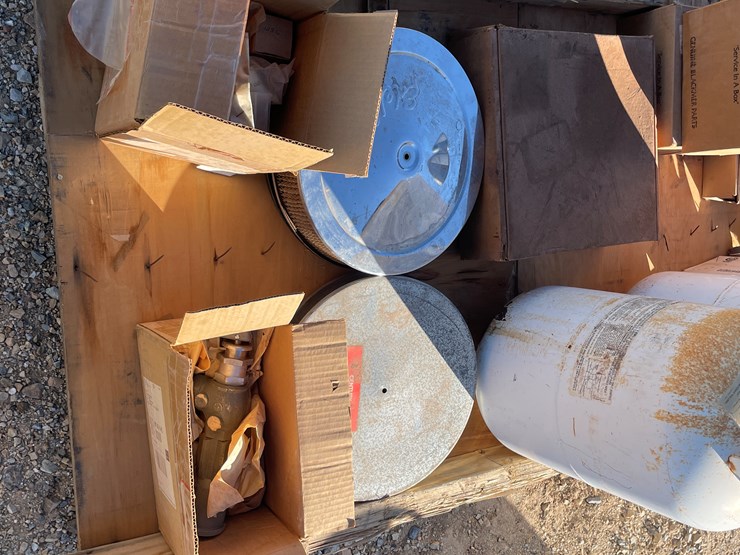 #3298-•-propane-bottles-and-propane-parts-image-2