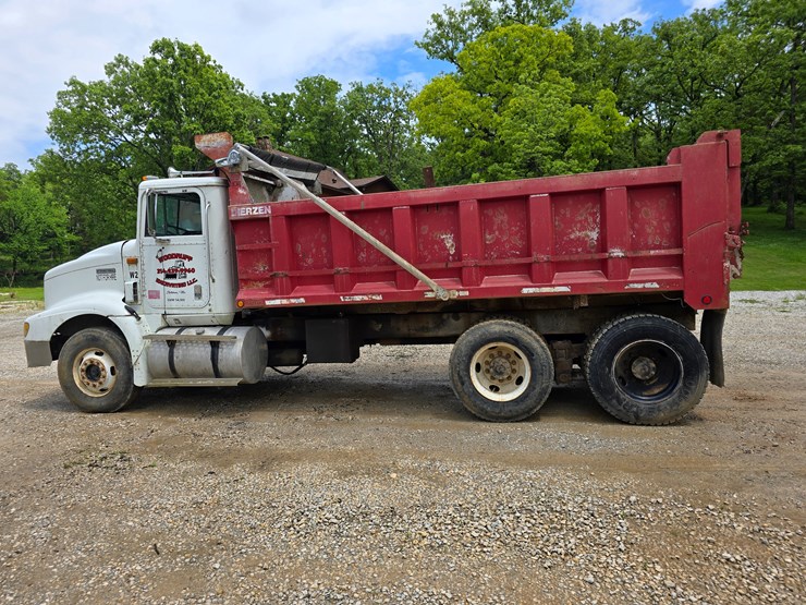 1994-mack-ch613-image-10