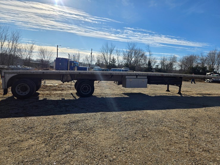 2000-reitnouer-flatbed-image-22
