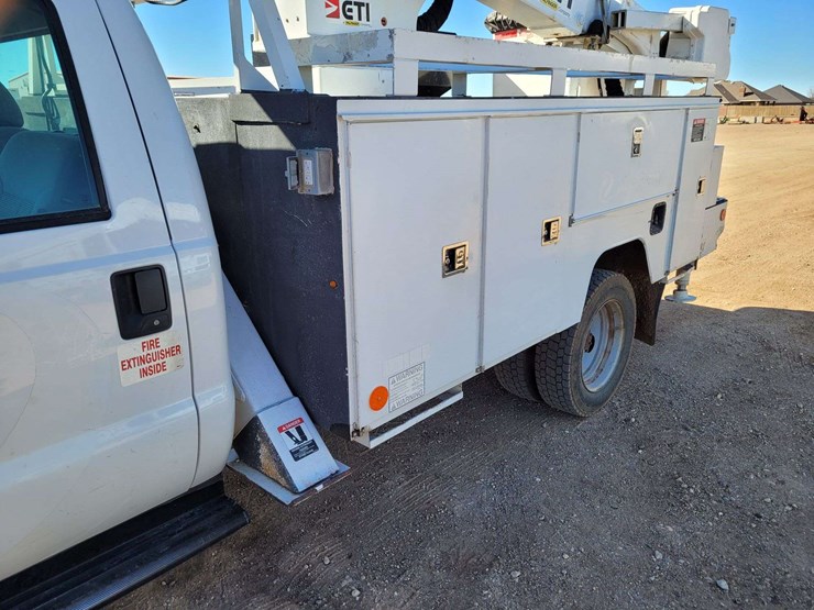 2016-ford-f550-image-17