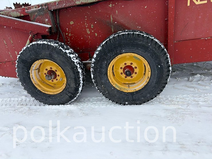 new-holland-795-image-3