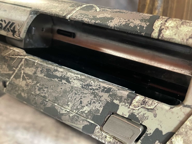 #2379-•-winchester-sx4-12-ga.-semi-auto-shotgun,-sn:-pt19451yw11k-image-13