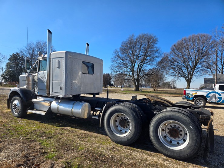 1986-kenworth-w900b-image-11