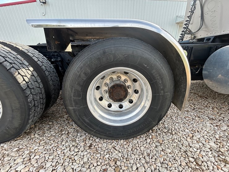 2001-kenworth-t800-image-61