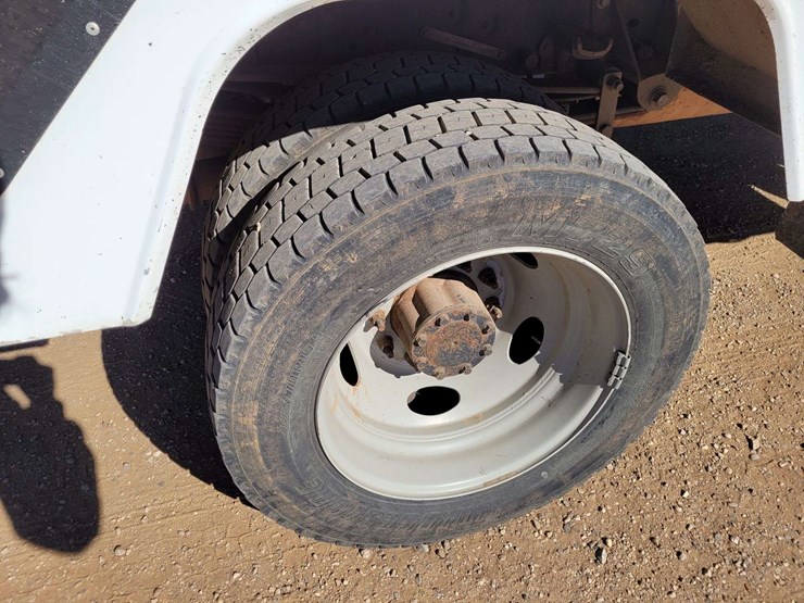 2016-ford-f550-image-7