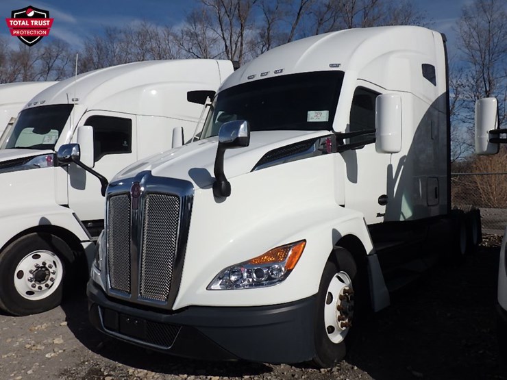 2023-kenworth-t680-image-1