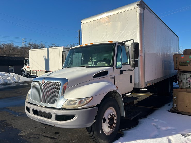 2013-international-durastar-4300-image-2