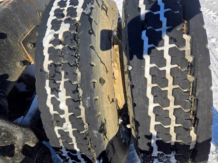 1996-peterbilt-385-image-76