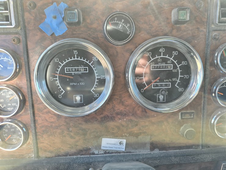 1999-kenworth-t800-image-34