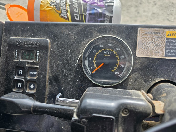 2008-mack-leu613-image-47