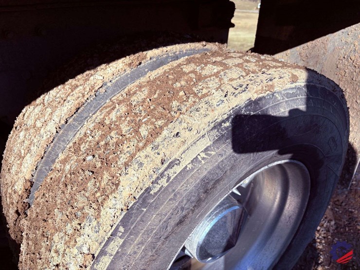 1999-peterbilt-357-image-16