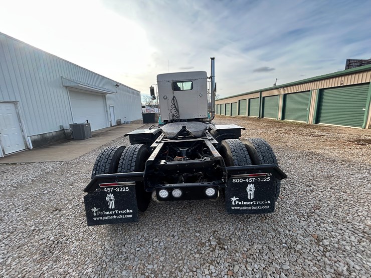 2001-kenworth-t800-image-21