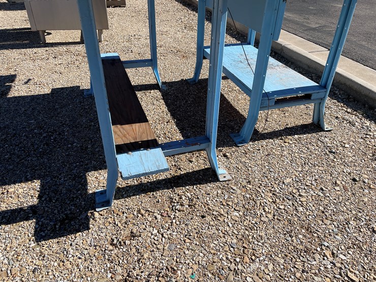 #3138-•-work-tables-image-14