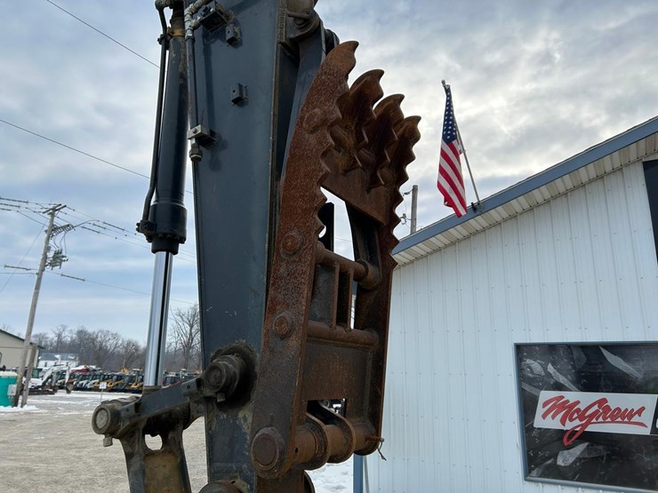 2019-deere-210g-lc-image-10