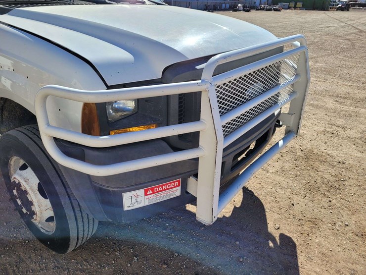 2005-ford-f550-image-4