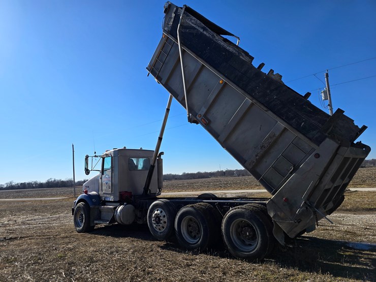 1999-kenworth-t800-image-40