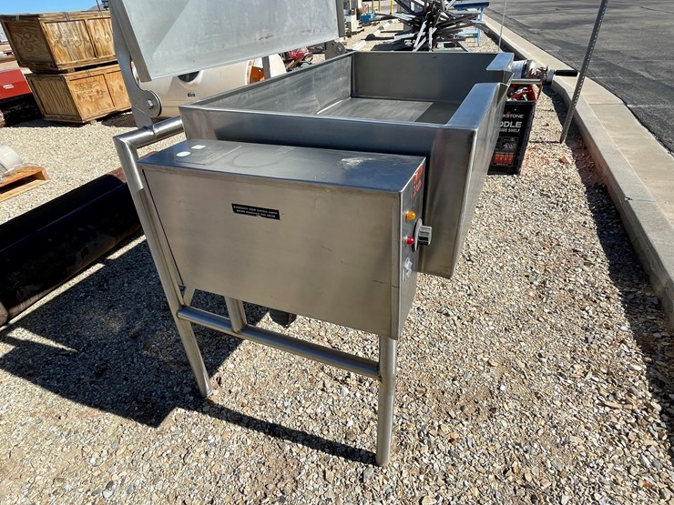 #3190-•-tilt-kettle-image-10