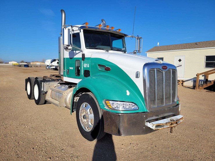 2007-peterbilt-386-image-3
