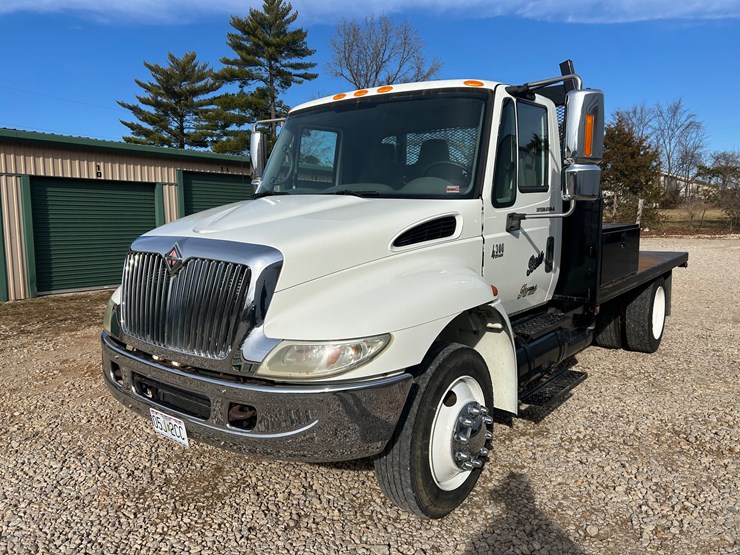 2007-international-durastar-4300-image-2