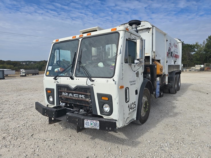 2008-mack-leu613-image-1