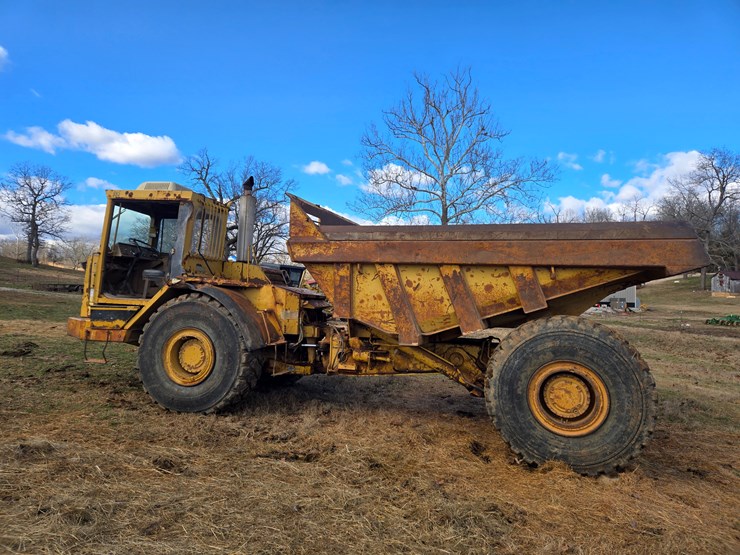 caterpillar-d25c-image-10